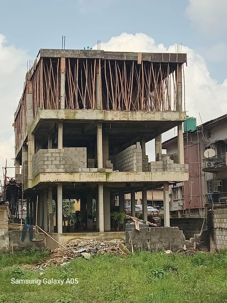 Mutiat Court, Exclusive Apartments in No. 44 Oyewole, Off Coker Road, Ilupeju